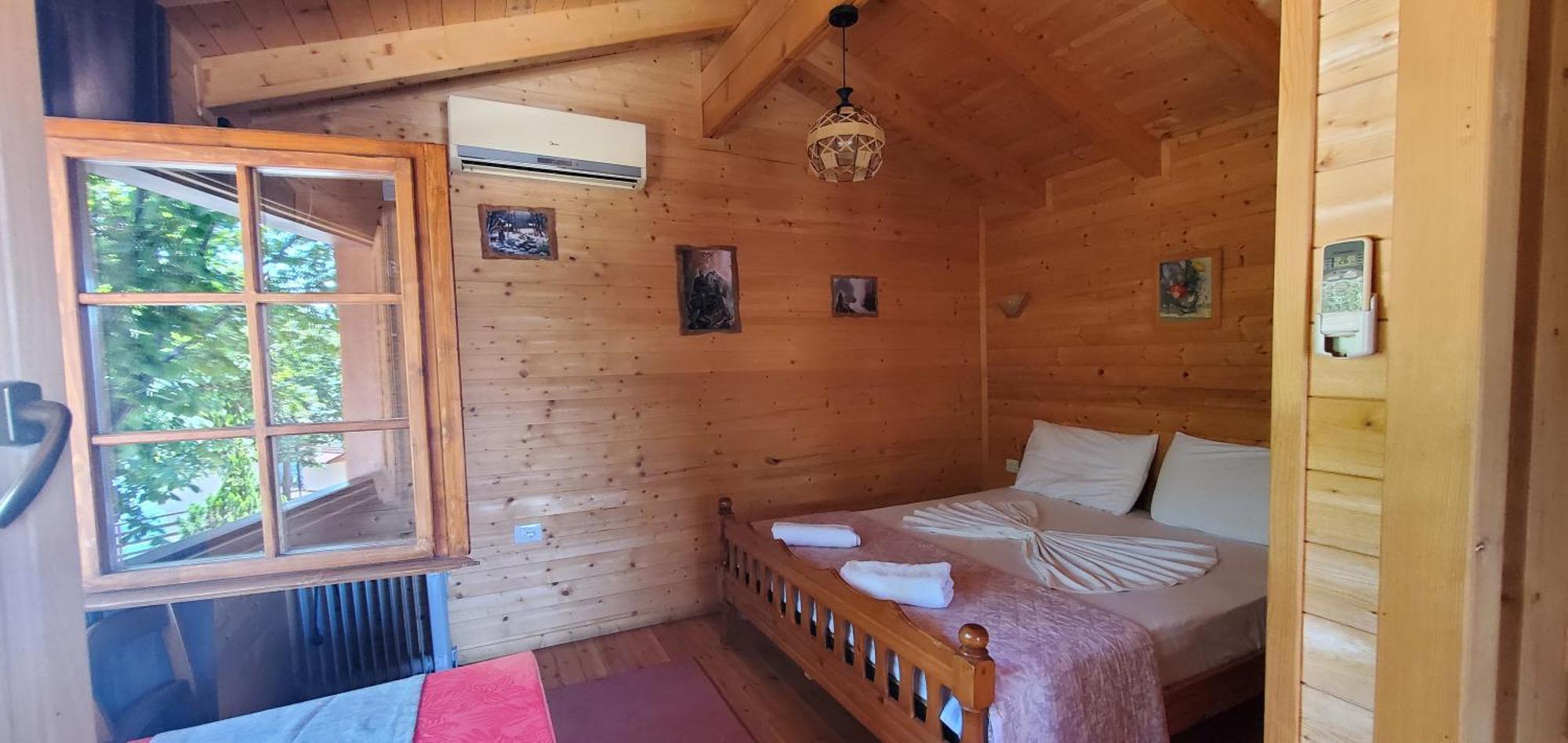 Hotel Panorama Dajti エクステリア 写真