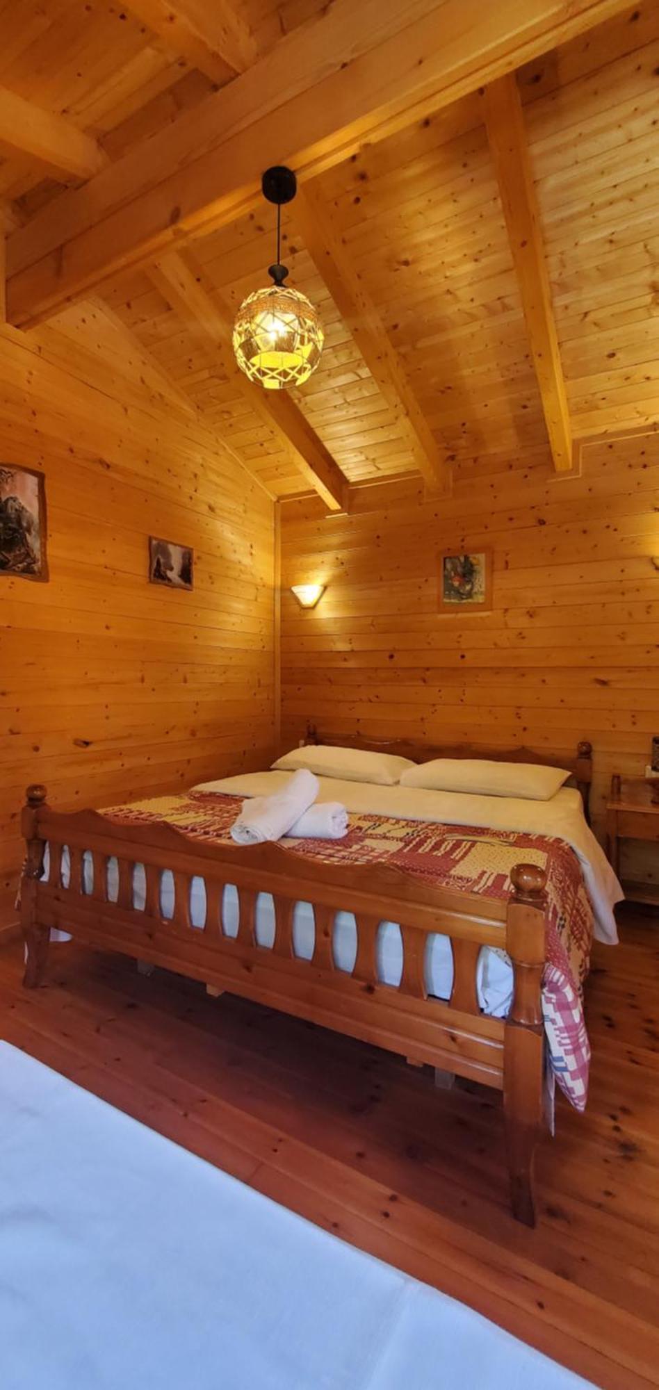 Hotel Panorama Dajti エクステリア 写真