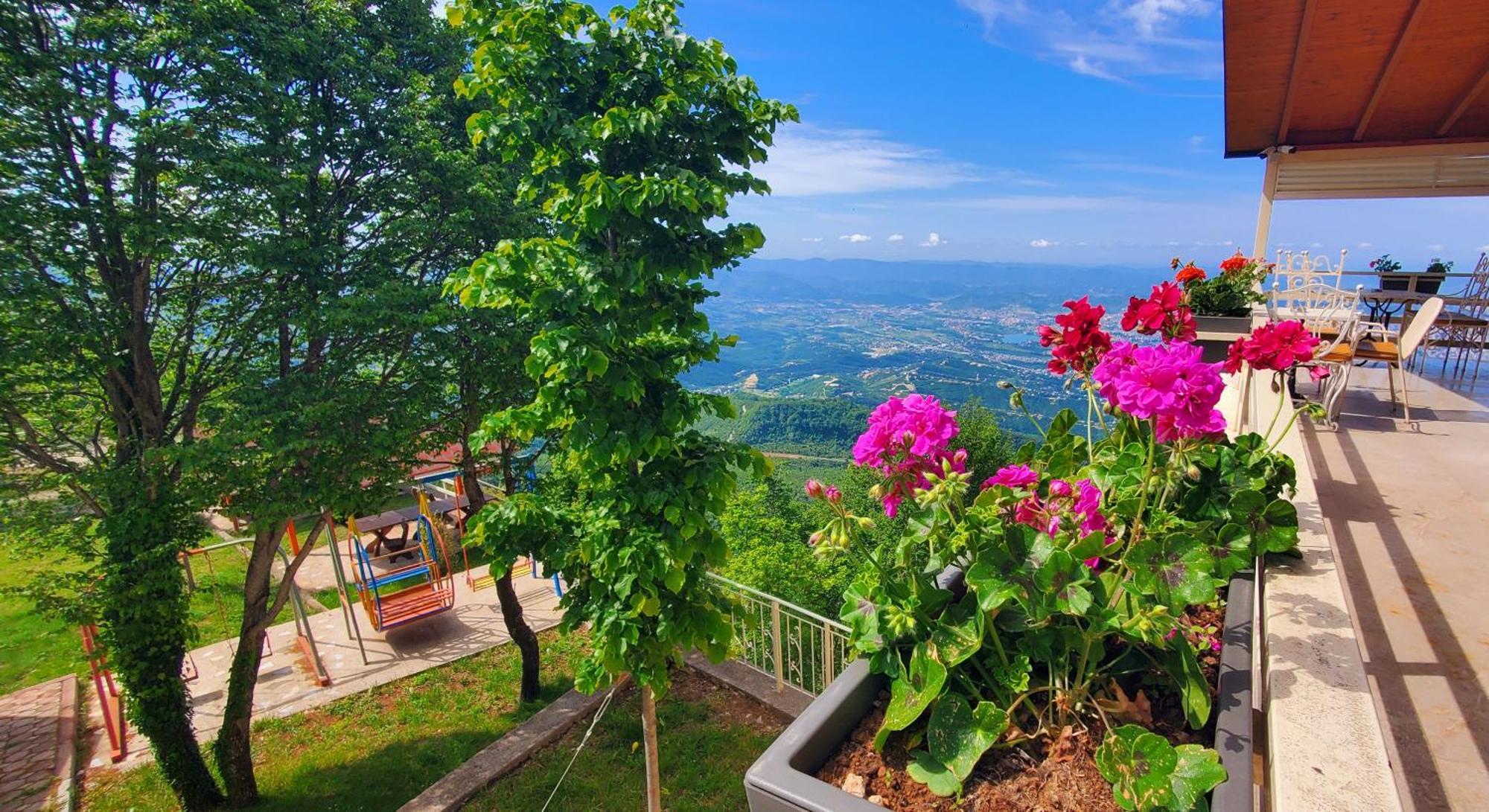 Hotel Panorama Dajti エクステリア 写真
